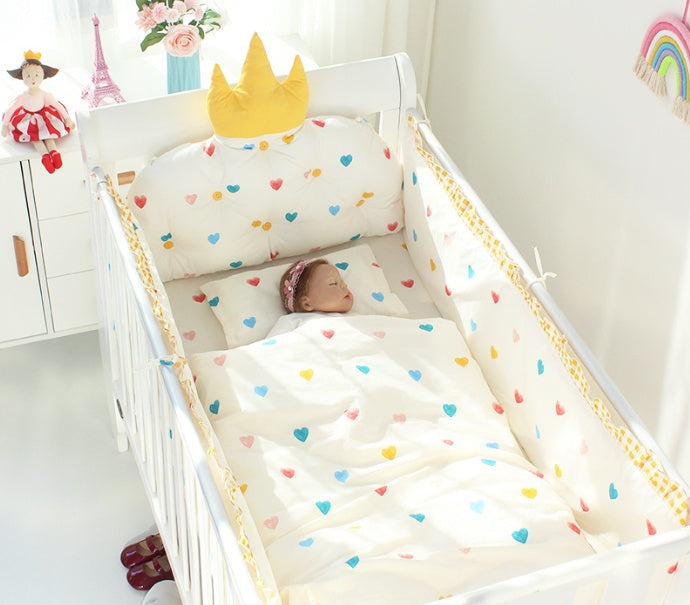 Crown Cushion Babybed Omringend Beddengoedset